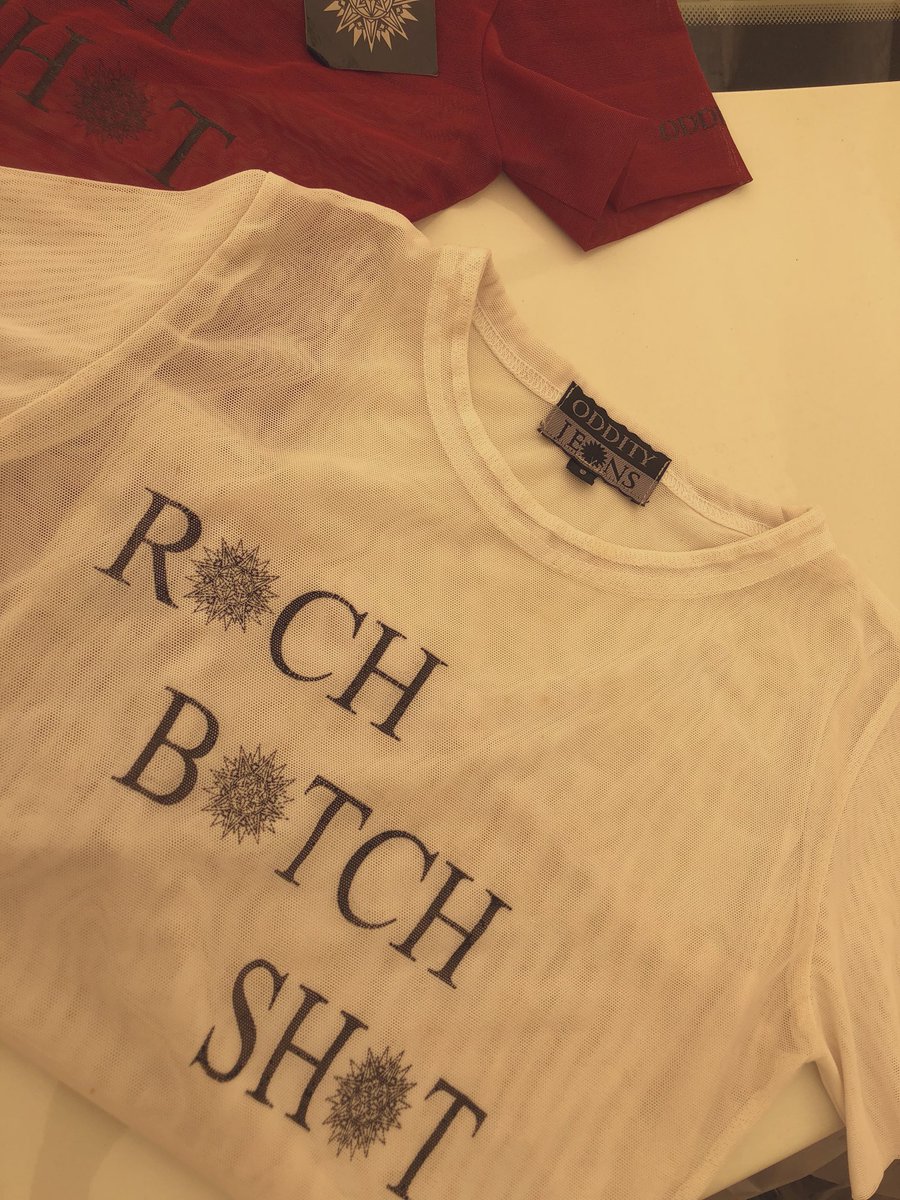 Shopoddities tweet media