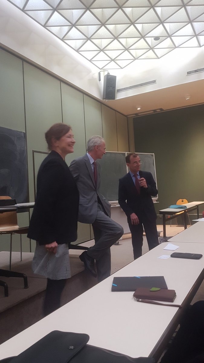 minesMEDD's tweet photo. Un honneur d'accueillir aujourd'hui Jean Dominique Senart, président de #Renault, à @MINES_ParisTech https://t.co/tYNbttAHwK