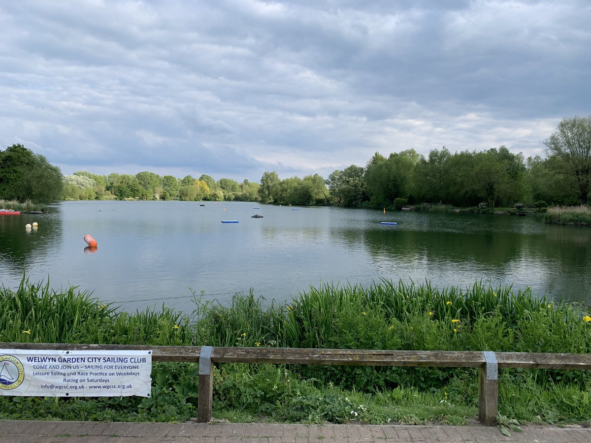 brucewilson283's tweet photo. Lovely evening for the first #OpenWaterSwimming outing of the season. Let’s hope all the winter / spring pool work has paid off. Huge thanks to #Coach @ShaunD10 for the @Zone3official suit - I’ll report back shortly sir 😀 #GoingIn #OutlawTri #StanboroughLakes https://t.co/YObVjBd10H