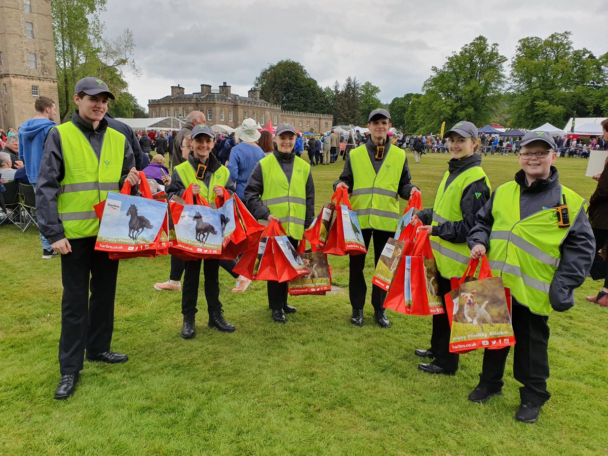PSOSYouthVol's tweet photo. A great day at #GordonCastle highland games for PSYV Moray where they assisted with events on the arena and handed out goody bags to the 140 Gordon Setters on show. https://t.co/Sma35hdkEN