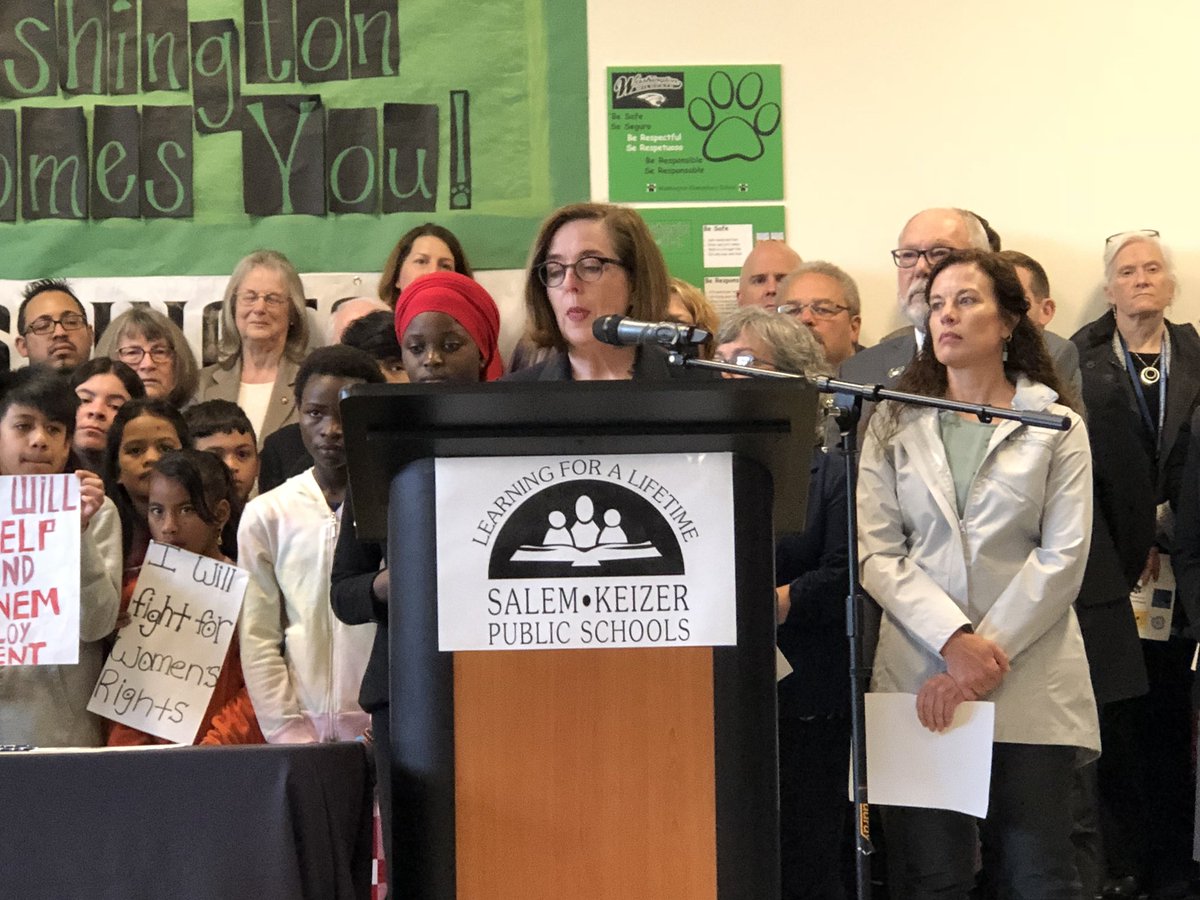 salemkeizer's tweet photo. .@OregonGovBrown is at Washington Elementary this morning to sign the Student Success Act. https://t.co/i2jjks4huX
