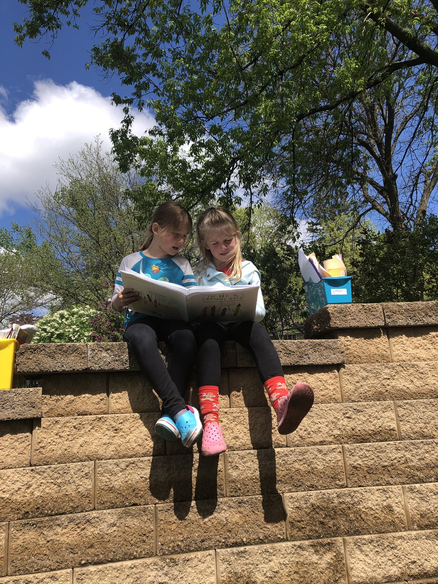 ms_kahookele's tweet photo. Reading in the sun today!🌞💛✨ #FolwellPride #ABCcountdown https://t.co/slyG2Jk5kF