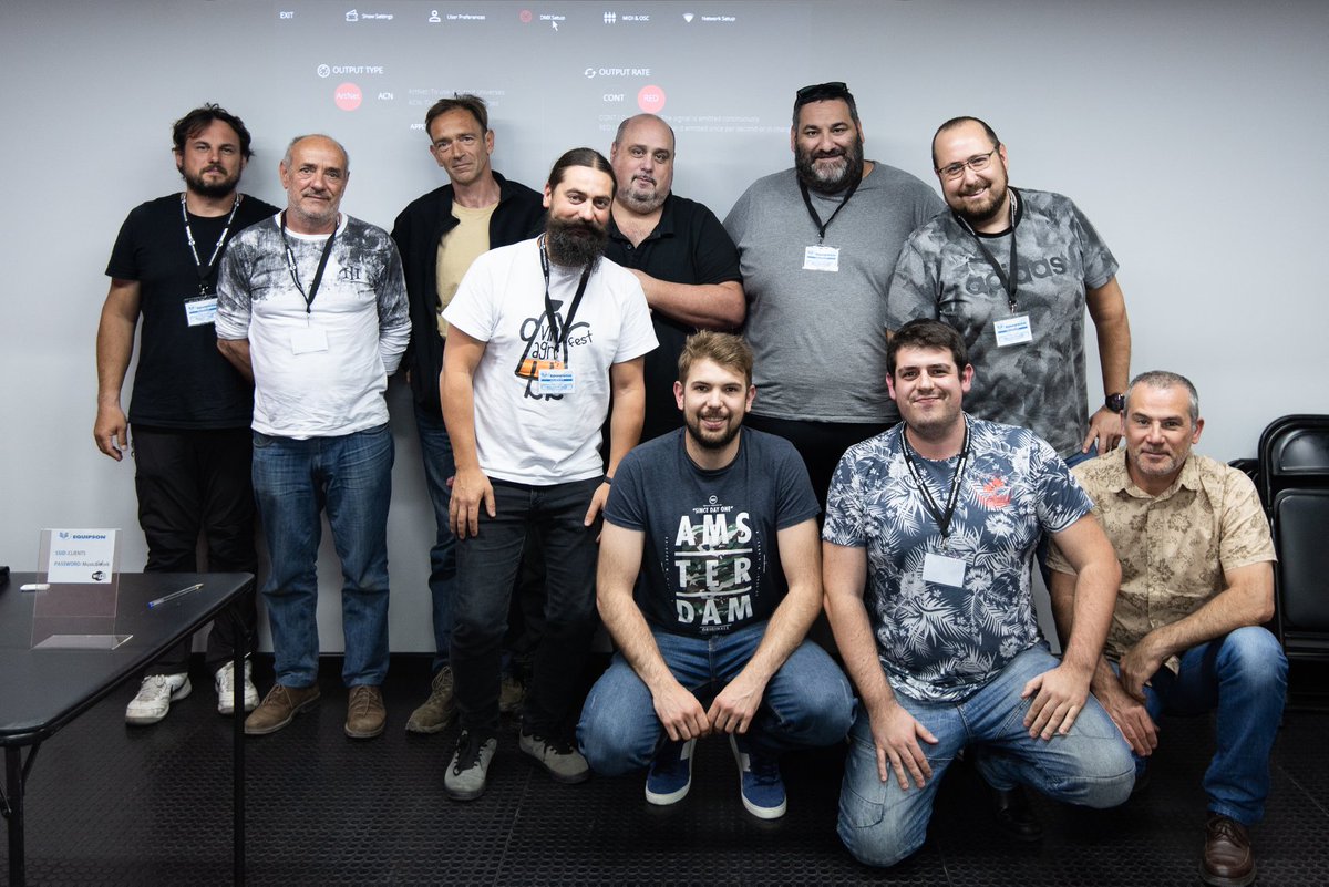 Equipson's tweet photo. ▶️Empezamos nueva semana de #formación en #Equipson.
Hoy hemos tenido “Curso de #lightshark” #trainingsessions #Avtweeps #Stage #Entertainment #Artnet #NewWayofcontrol #lighting #LightShark #control #lightingconsole #lightingdesk #stagelighting #dmx #lightingdesign #dmxcontrol https://t.co/42jGx2Ih8I