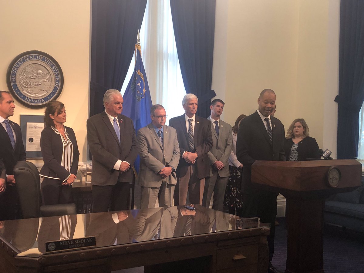Celebrating the signing of SB 9 and AB 16 with @GovSisolak and <a href="/NevadaAG/">NV Attorney General</a>. Two important pieces of legislation for victim survivors of sexual assault! #NVLeg