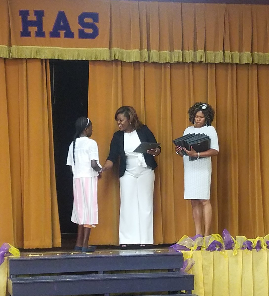 Highland Avenue had it's 2nd Induction Ceremony for the National Honor Society. Fifteen students were in inducted into this prestigious society. A huge thanks to our speaker, Mr. Charles Lee.  He is the owner of "That's My Dog Jr."