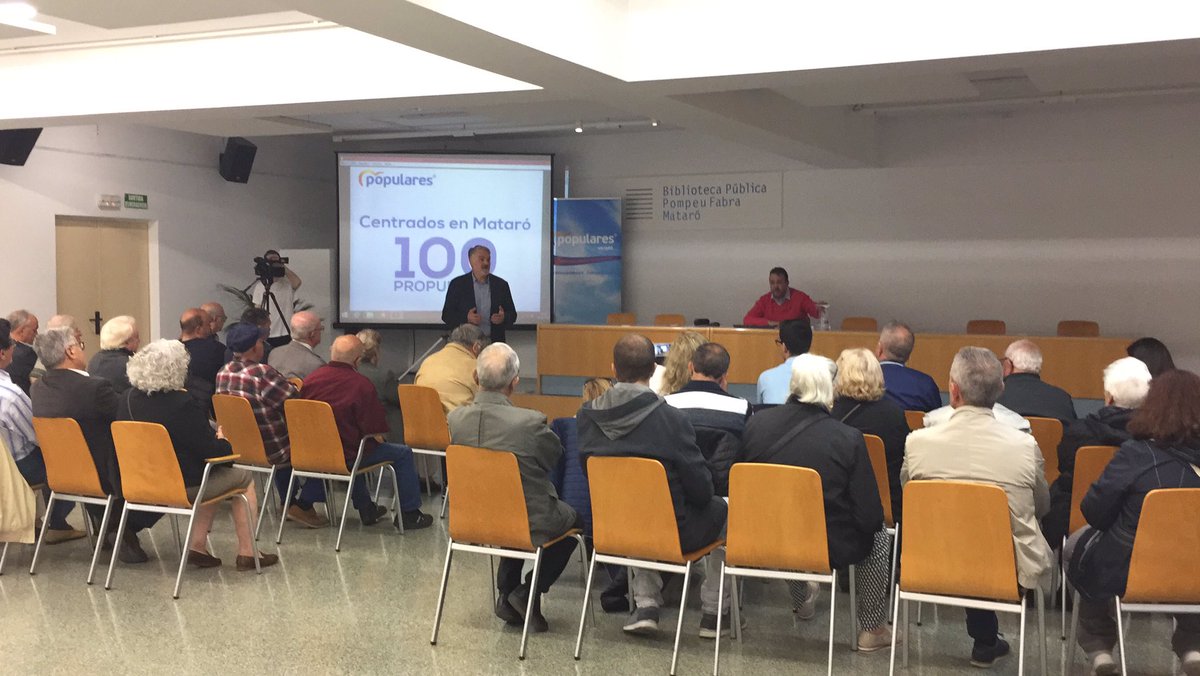 PP_Mataro's tweet photo. 🔵Empezamos con las propuestas sociales!
@josemalogon “@PopularsMataro está al lado de la gente” https://t.co/b6rBC5ZArf