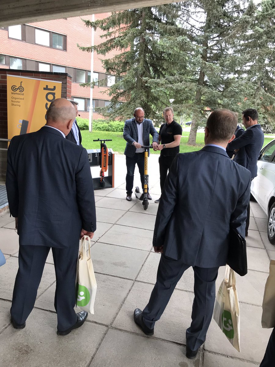 AntolaTuula's tweet photo. Happy to host today a delegation of the Association of Innovative Regions of Russia in #EspooInnovation Garden. A Russian startup #Samocat with their #European #HQ in #Otaniemi presented their fun and functional scooter to delegation @HBH_HQ @BusinessFinland #Maas @agrid_aalto https://t.co/t8zhDFqWti
