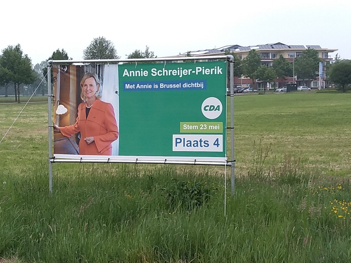 Ook in #Raalte <a href="/GemeenteRaalte/">Gemeente Raalte</a> voert onze <a href="/AnnieSchreijer/">Annie Schreijer-Pierik</a> #TeamCDA campagne voor de Europese Verkiezingen #EP2019: "Met Annie is #Brussel ook voor #Raalte dichtbij"!