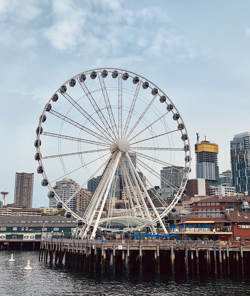 TereRodriguezTV's tweet photo. Adios #seattle - hasta pronto! #bubblegumwall #amazonheadquarters #seattlewaterfront #seattleferriswheel https://t.co/laJDu6FCuX