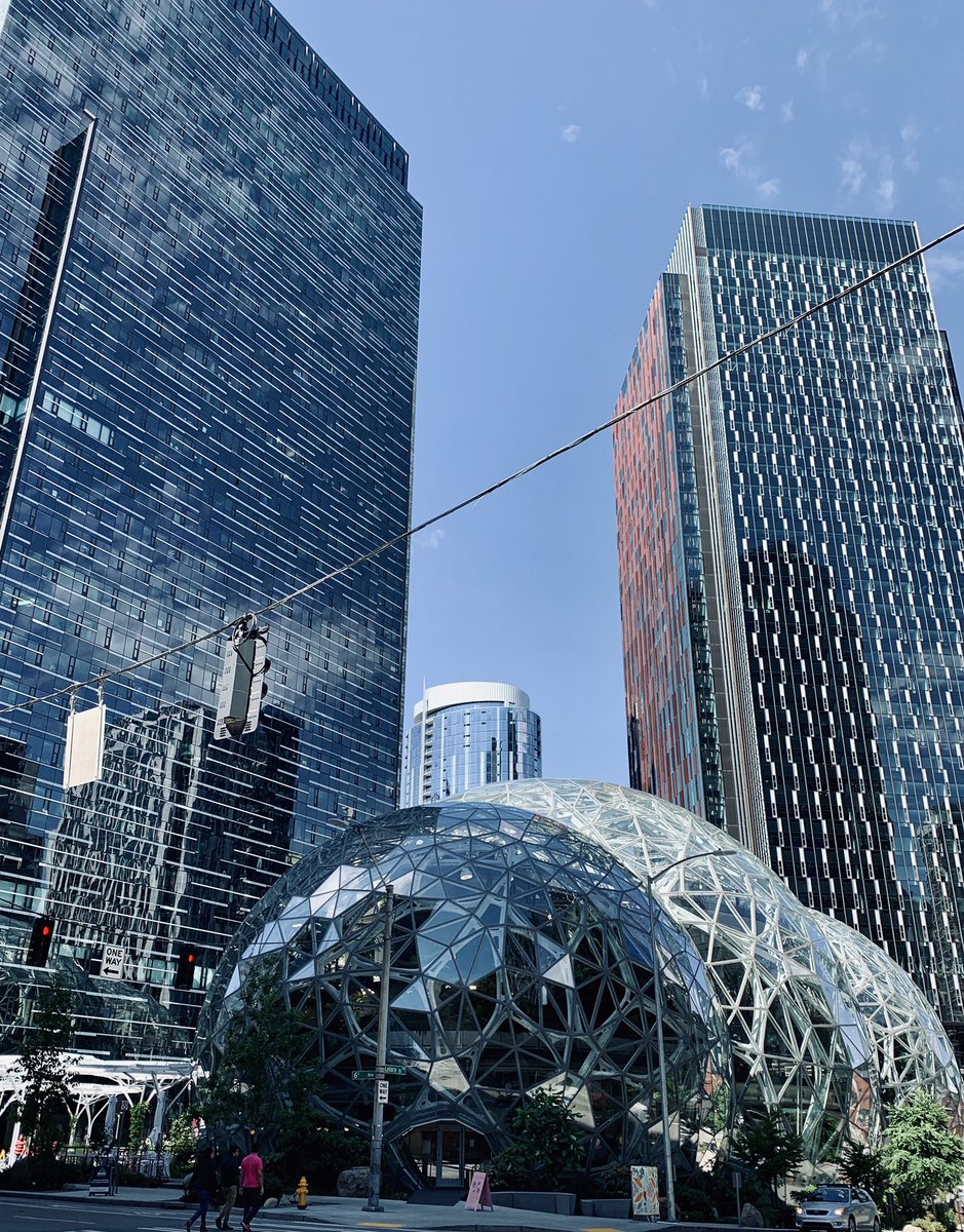 TereRodriguezTV's tweet photo. Adios #seattle - hasta pronto! #bubblegumwall #amazonheadquarters #seattlewaterfront #seattleferriswheel https://t.co/laJDu6FCuX