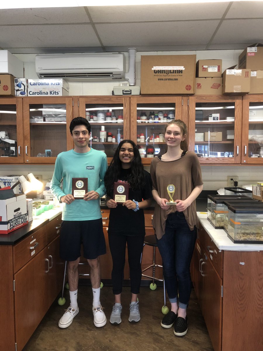 Congratulations to three of my current AP Chemistry students on receiving these prestigious awards for their Science Research endeavors! You kids rocked it!!  #mineolaproud <a href="/mineolahs/">Mineola High School</a>