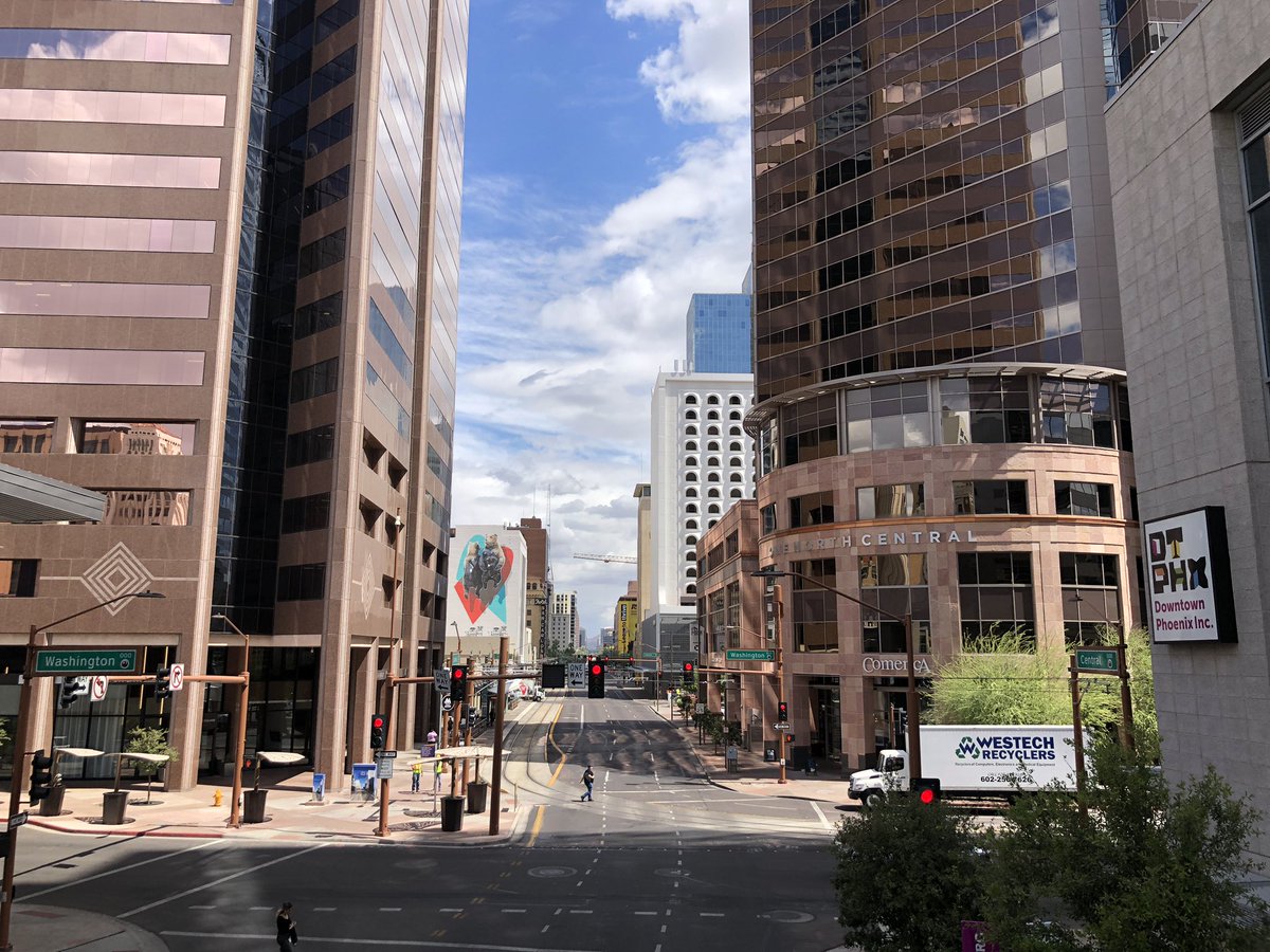 downtownphoenix's tweet image. 66 degrees with a cool breeze in May... What is this sorcery? 😍 #dtphx