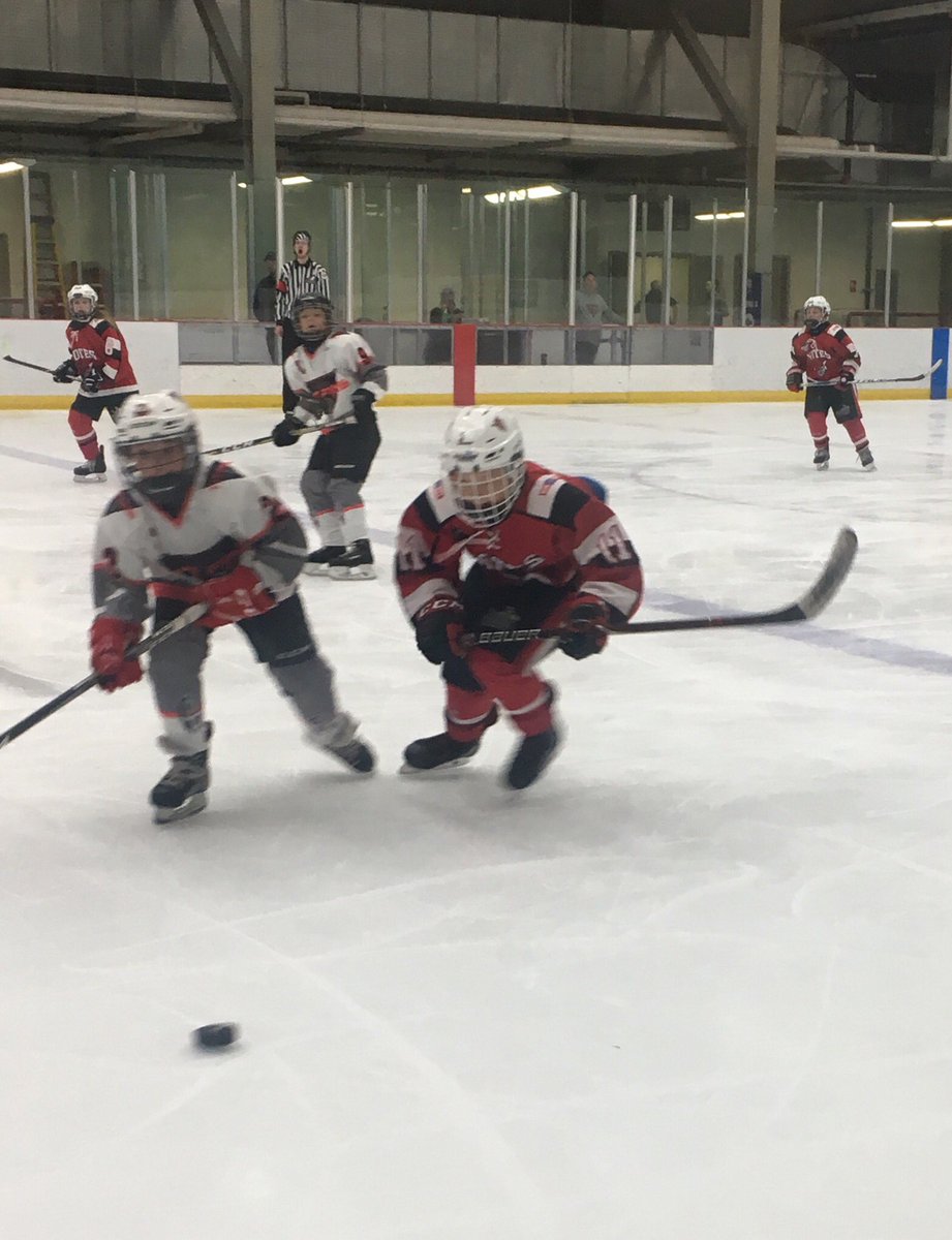 2009 Gold Final: Spartan Yotes ahead 2-1 over MMIX Titans in period 2. #chasethecup #whowantsit @spartanhkyinc