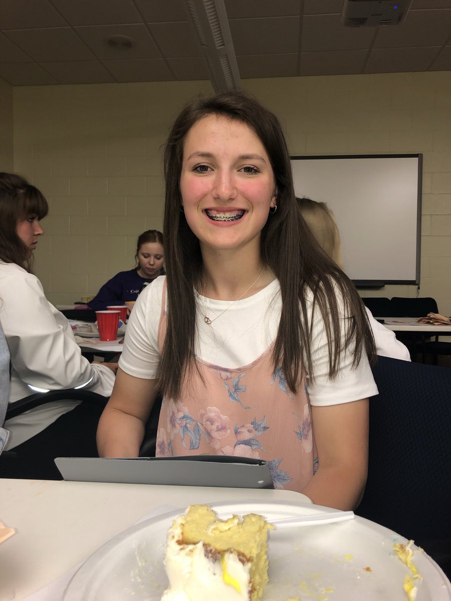 and last but certainly not least, your new sophomore class president, Ali Janke!🤓