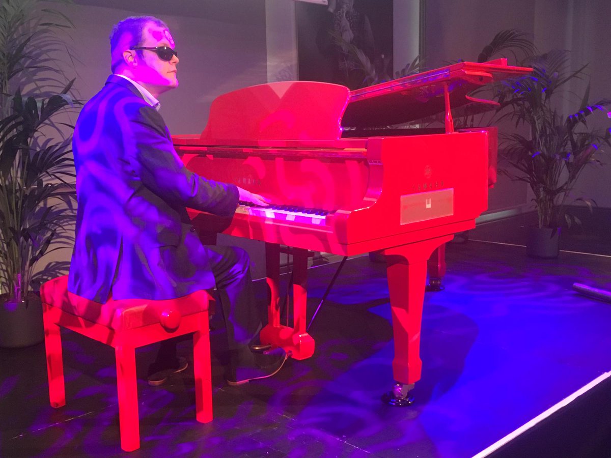 franzsonik's tweet photo. @DerekParavicini playing @eltonofficial's piano earlier on at the launch of the 2019 charity partnership between @RoyalAlbertHall &amp; @theambertrust
#musicability #MusicEducation https://t.co/9FG5G9MU2q