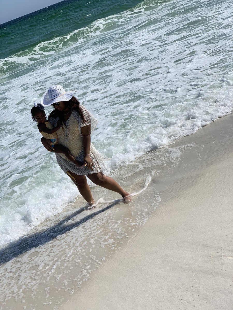 __KayFeels's tweet photo. Just a few pictures from our 1st summer vacation 😎🏖 https://t.co/W18m4ctKPN