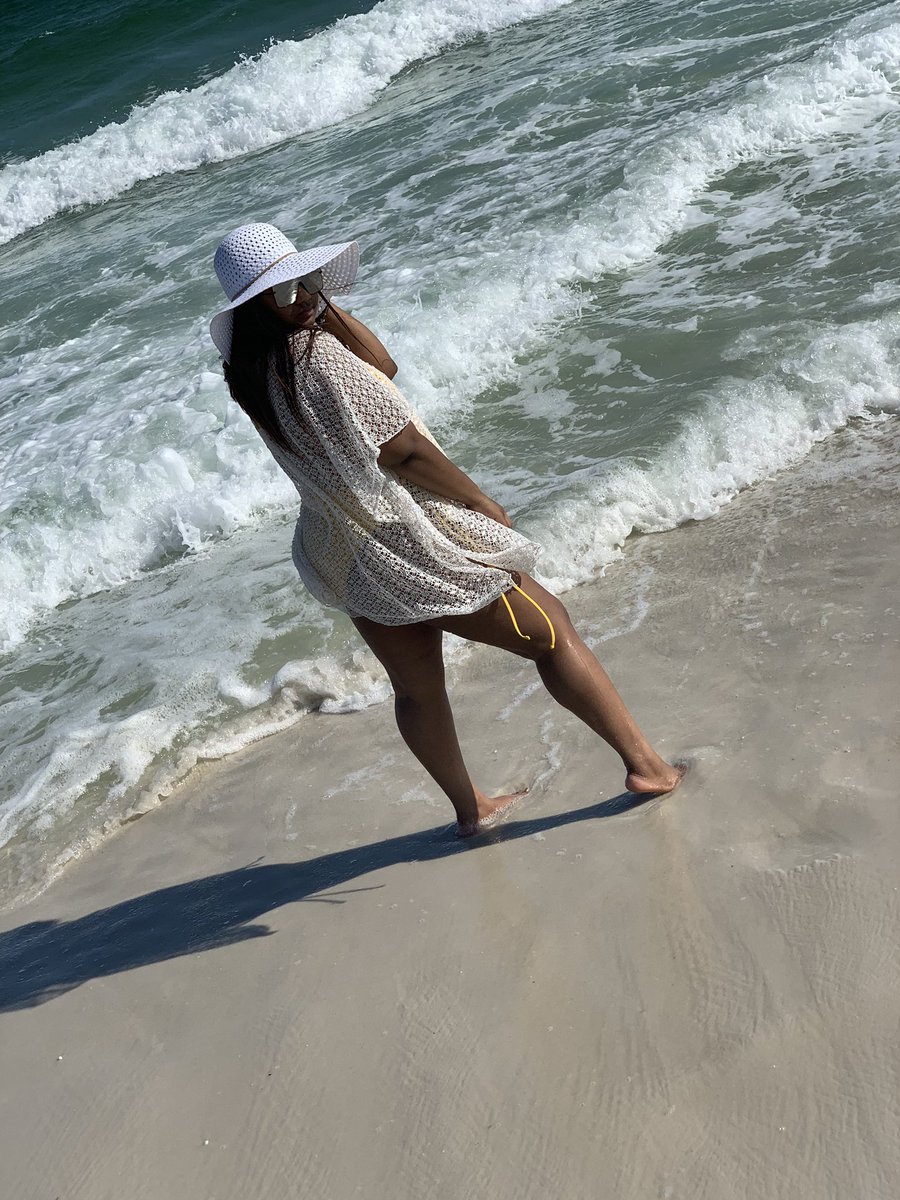 __KayFeels's tweet photo. Just a few pictures from our 1st summer vacation 😎🏖 https://t.co/W18m4ctKPN