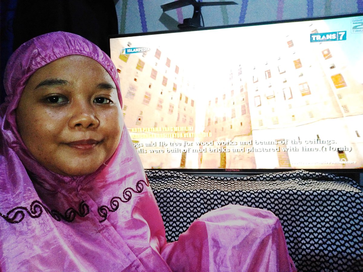 ERnanaiman's tweet photo. MECCA ROYAL CLOCK HOTEL TOWER
Bangun termahal di halaman masjidil Haram dengan ketinggin 601 meter atau selisih 200 meter dari gedung tertinggi didunia saat ini,  menara jam ini menghabiskan dana 228 Triliyun Rupiah
#kuisislampediat721052019 
@news_trans7 https://t.co/wFMlhboxb3
