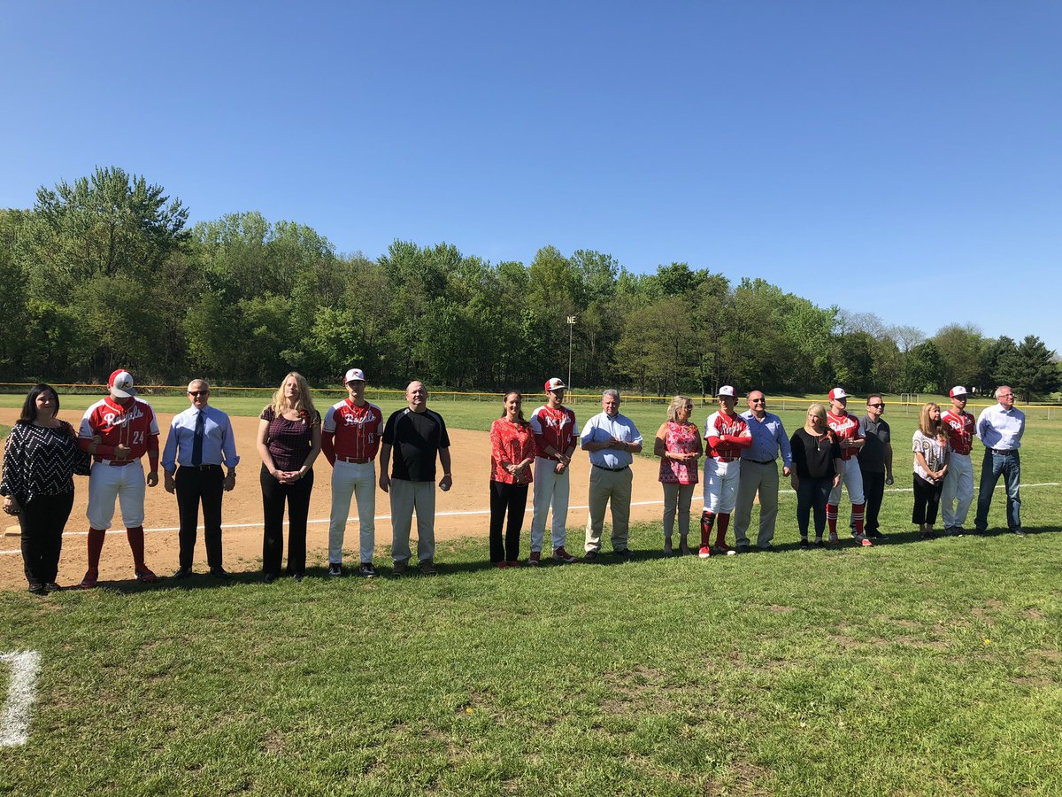 HRHSAthletics's tweet image. Congrats to our Baseball Team who ended their season today....Congrats to Collin, Frankie, Matt, Michael, David and Patrick on great careers...You will always be ROYALS 👍👏👊⚾️