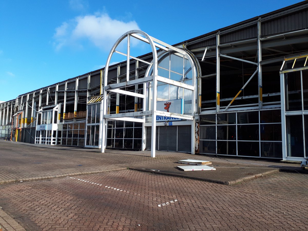 smorganhyland's tweet photo. In my latest Maddox Planning #blog I serve up the first of our '#Retailored' series Here #MaddoxPlanning is looking positively at opportunities for #regeneration &amp; urban #reform presented by an increasing surplus of first generation #retail park floorspace https://t.co/CY4LWze7UR https://t.co/D4uWvcGUFG