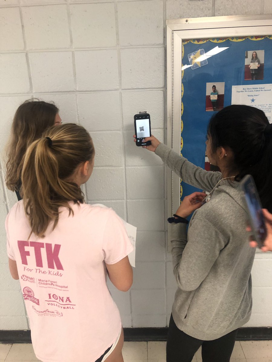 Bay Shore MS PE (@bayshoremspe) on Twitter photo 8th grade students navigating their way through an indoor orienteering course using maps and QR codes. <a href="/BayShoreMSLrnrs/">BayShoreMS</a> 8th grade students navigating their way through an indoor orienteering course using maps and QR codes. <a href="/BayShoreMSLrnrs/">BayShoreMS</a>