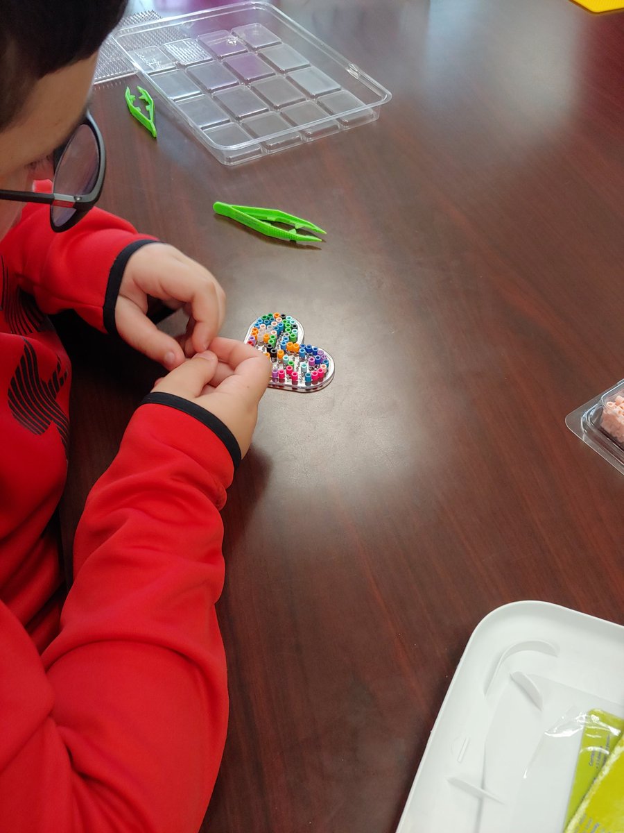 HVTechCoach's tweet photo. #Makermonday creations with perler beads #ppcsd #pineplainsproud #Makerspace 😎 https://t.co/OvqPaoVT04