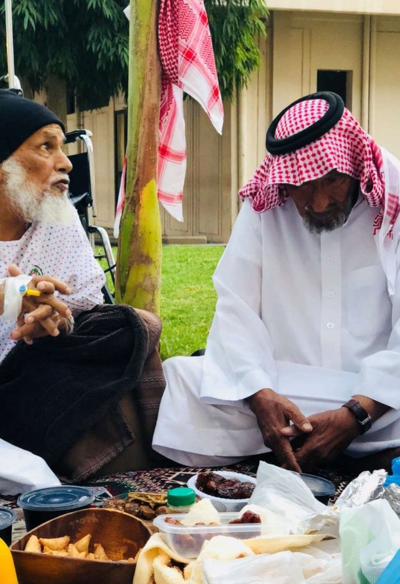 اللهم إن قُدرتك تفوق قُدرة الأطباء،وأمرك بين الكاف والنون ،ولا رجاء لنا إلا بك، ولا إله ندعوهُ إلا أنت، اللهم #أشفي العم علي، اللهم لا شفاء إلا شفاؤك،فأنزل الشفاء عليه وعلى جميع مرضى المسلمين يا حي يا قيوم