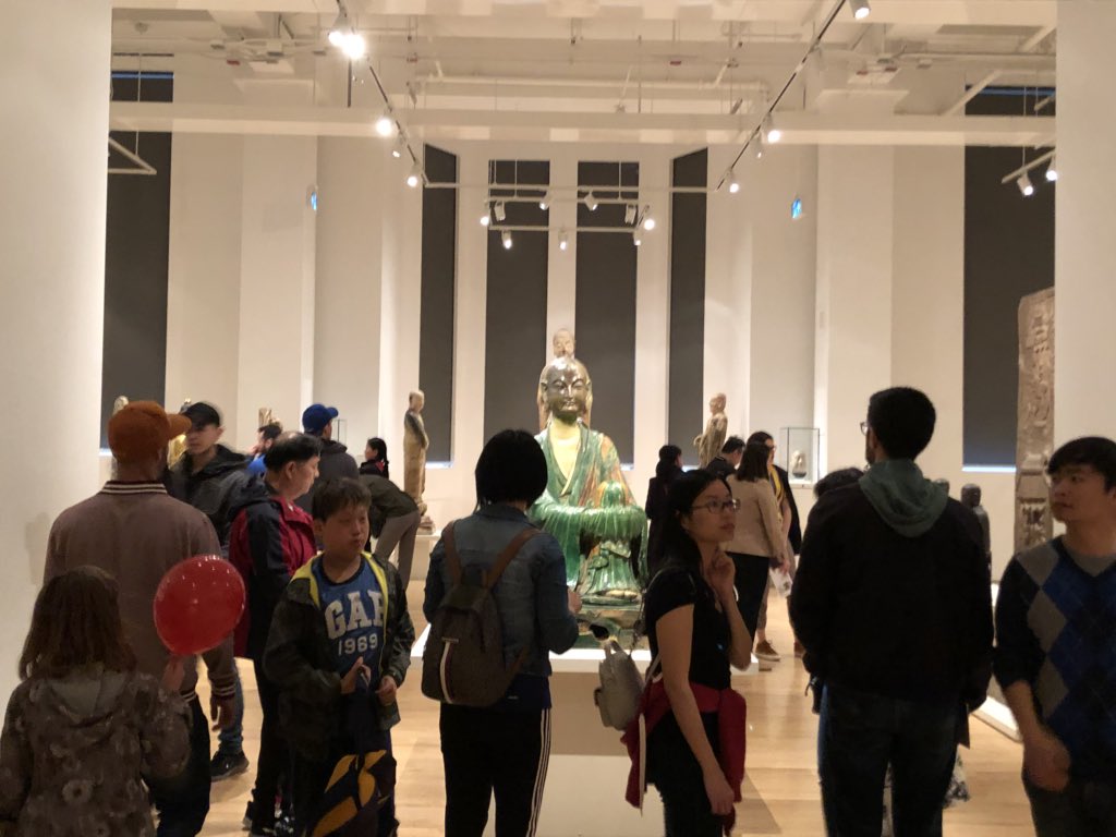 Kara (@artifactologist) on Twitter photo Amazing to see many visitors enjoying the China gallery, especially the Zodiac case! <a href="/ROMtoronto/">Royal Ontario Museum</a>
#happyvictoriaday #VictoriaDay #3rdMondayFree #atROM #work #museum #artifact #art #culture #history #collecting #collection #chineseart #china #toronto #canada Amazing to see many visitors enjoying the China gallery, especially the Zodiac case! <a href="/ROMtoronto/">Royal Ontario Museum</a>
#happyvictoriaday #VictoriaDay #3rdMondayFree #atROM #work #museum #artifact #art #culture #history #collecting #collection #chineseart #china #toronto #canada