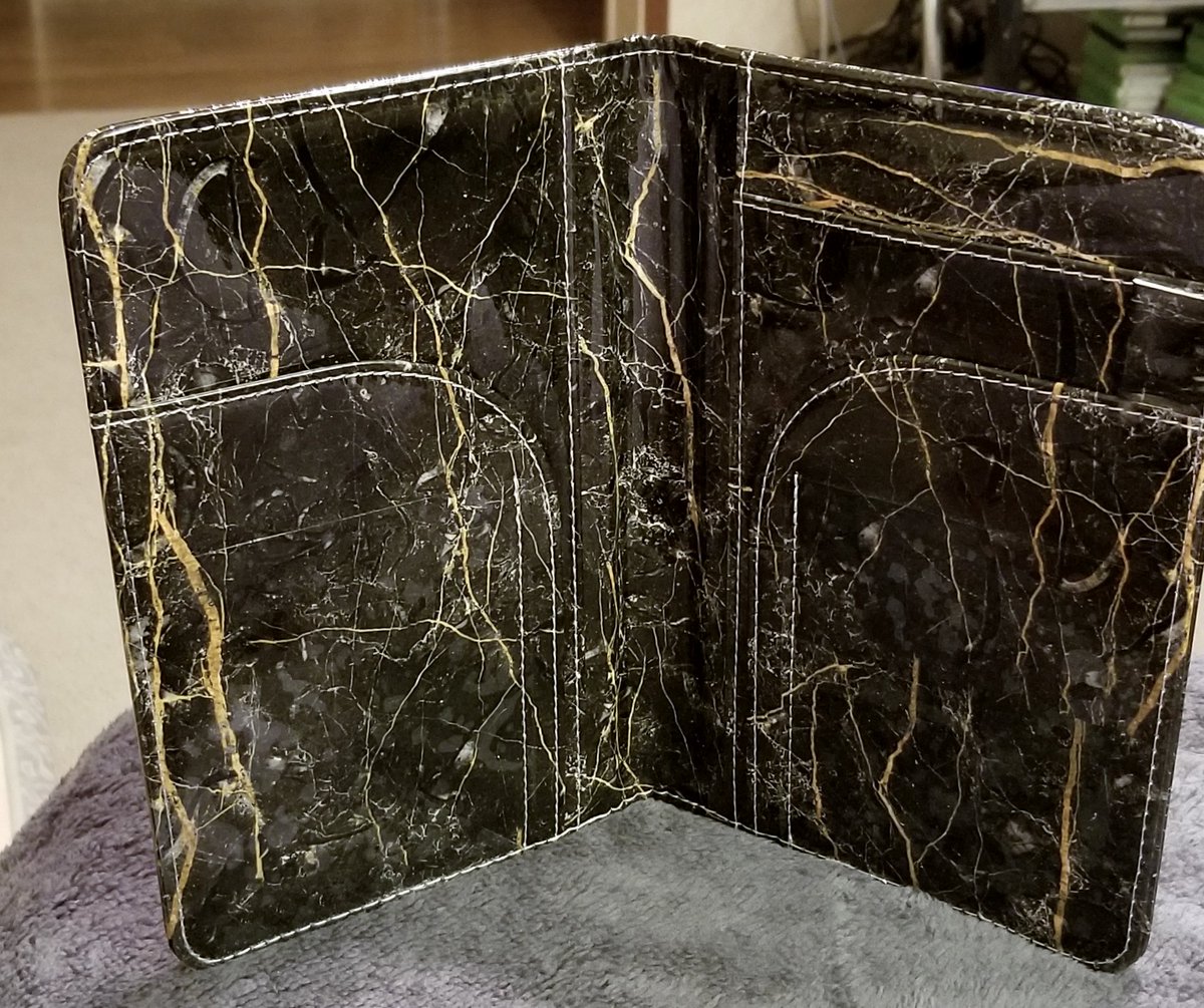 AngieWagg's tweet photo. Fits perfectly into any server apron. Keeps your organized with 9 different pockets. Keep your cash, coins, notes, receipts, pens, cards, and menus all together. https://t.co/TKTprEHfpi #gotitfree #serverbook #waitressbook #marble #moneypocket #checkpresenter #server #wallet https://t.co/nhFSkVb8Wz