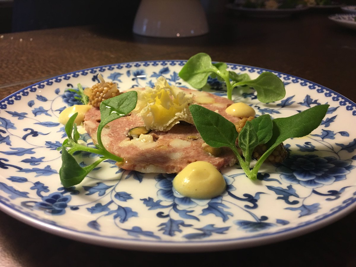 Pyramid_Dallas's tweet image. Did you know we give away a FREE entree every week on our @facebook page? 🍽️ 

Go give our page a "like" and join in the weekly contests! 😊 facebook.com/pyramidrestaur…

#restaurant #Dallas #Texas