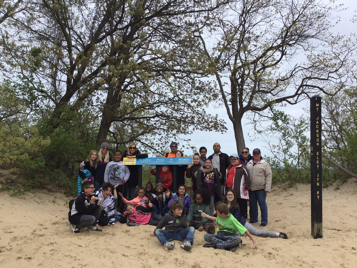 MrsRothman_4's tweet photo. Here are some pics from the top of Mount Jackson -3rd tallest dune! https://t.co/hsRPxJMSNO