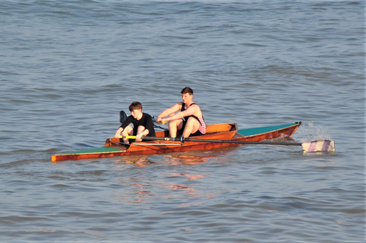 EyeDealKent's tweet image. Just so cool to watch the various rowing combinations on the water this evening from #DealRowingClub