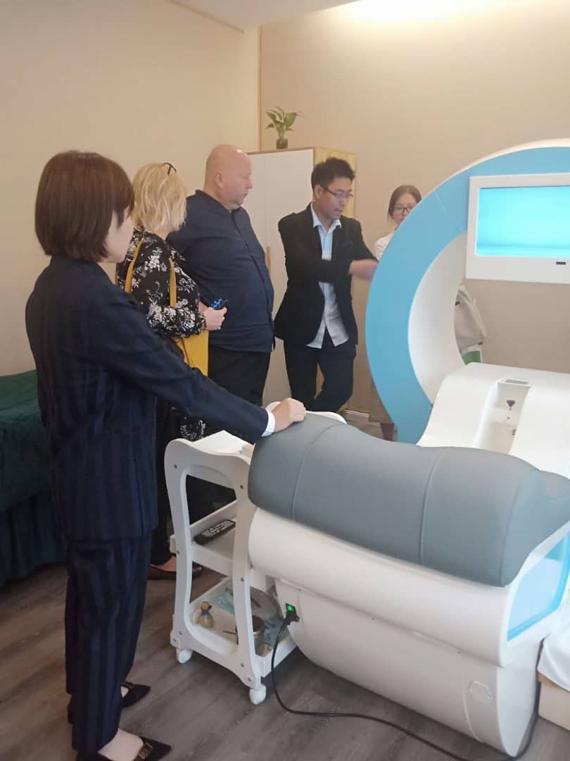 jensphilosophy's tweet photo. #ColonHydrotherapy with our Chinese Business contacts in #Shanghai. #ChineseBusiness #LifeStyleMapping https://t.co/TI2fACEzgS