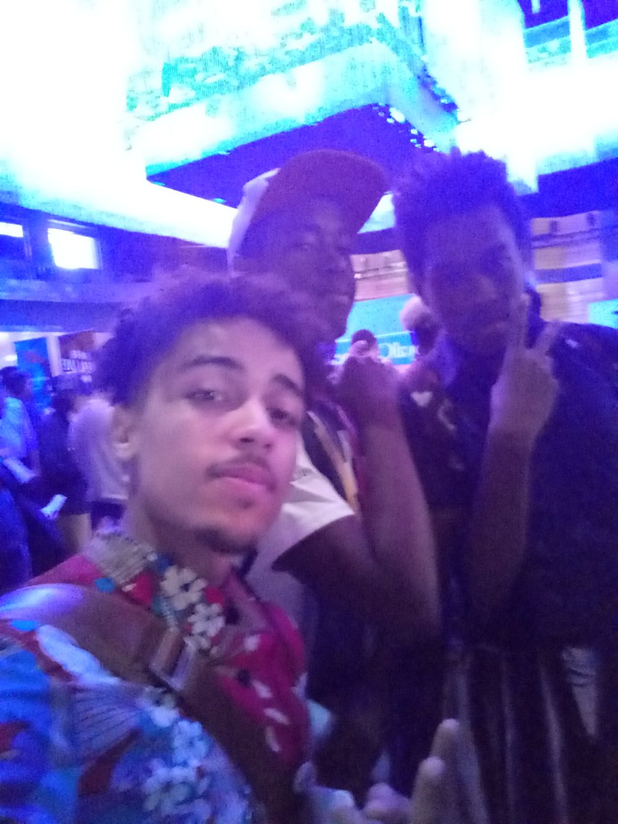 Long lines and good people. #FullSailHOF