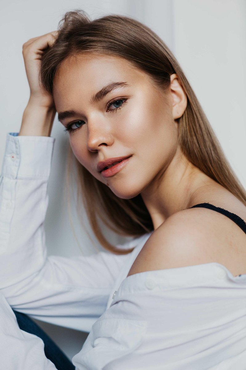 CBeasleymua's tweet photo. My latest work
📸 Strike a Pose
Model: Rachel 
Photographer: Rosie Woods 
Makeup &amp; Hair: Me 
#makeupartist #makeup #MUA #makeupartisty #model #models #Manchester #ManchesterMua https://t.co/sjTslnbuy5