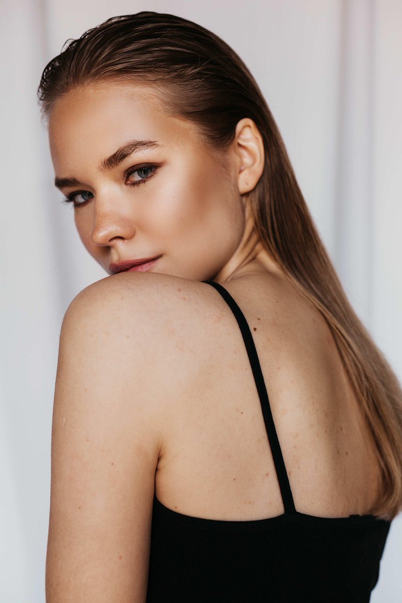 CBeasleymua's tweet photo. My latest work
📸 Strike a Pose
Model: Rachel 
Photographer: Rosie Woods 
Makeup &amp; Hair: Me 
#makeupartist #makeup #MUA #makeupartisty #model #models #Manchester #ManchesterMua https://t.co/sjTslnbuy5