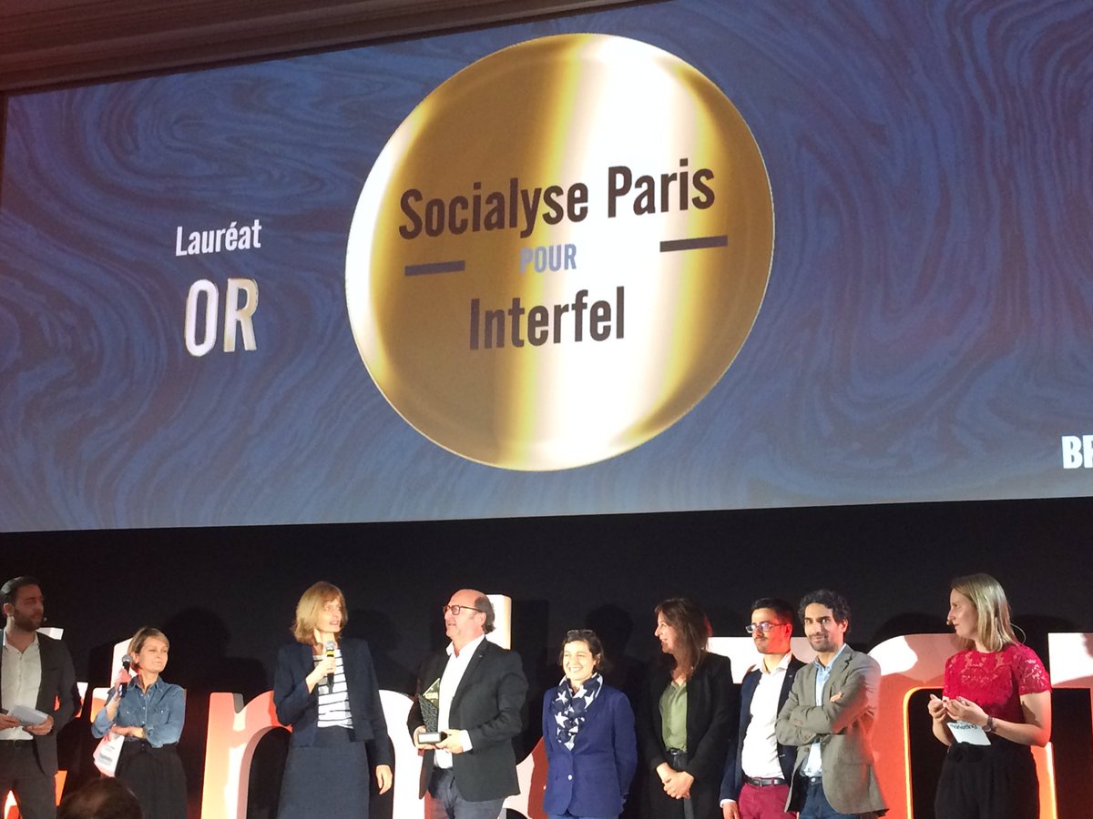 Emarketing_fr's tweet photo. 🥇Le Trophée OR de la catégorie Brand Content est remporté par @SocialyseFR pour son opération avec @Interfel sur Une stratégie de conquête sur les enfants Avec les fruits et légumes #TMK2019 #brandcontent #strategiecontenus https://t.co/GB5sp2Wiiu