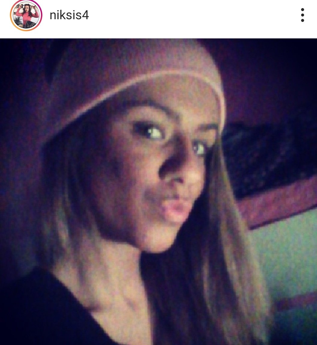 svajpap's tweet photo. Ninnah i 150 nijansi tamniji puder... modna ikona i fešn blogerica godine #ninnah #ninaperic #nikolinakovacevic https://t.co/ELfTNnfPu9