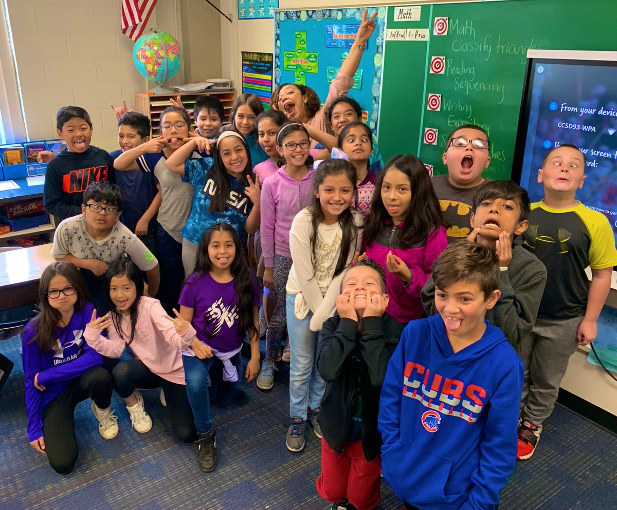 MsSarno93's tweet photo. Thank you @EriTechPro for a great year of fun AND learning for both myself and my students! Thank you @DiscoveryEd for giving us this amazing opportunity to learn from someone so talented! #DLC #DiscoveryEd @CCSD93 #CCSD93 #partnership #collaboration https://t.co/zhabq3GAzM
