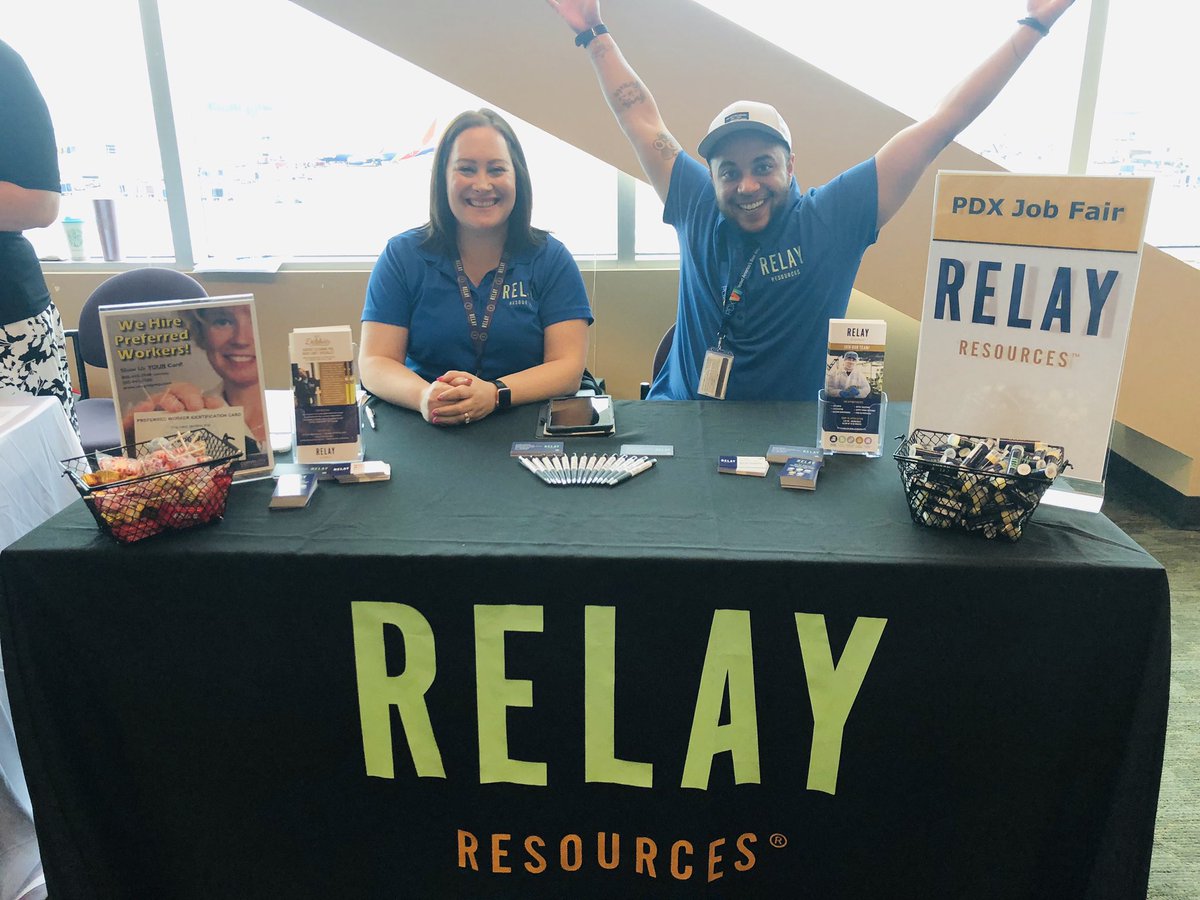 flypdx's tweet photo. #SpottedatPDX: Looking for work? The annual PDX Job Fair is in full swing today! Drop by to meet over 30 hiring employers and come prepared to make a great first impression:   
💪 Be confident
👔 Dress for success 
🤝 Give a firm handshake
😁 Smile https://t.co/5mOpBWy2ct