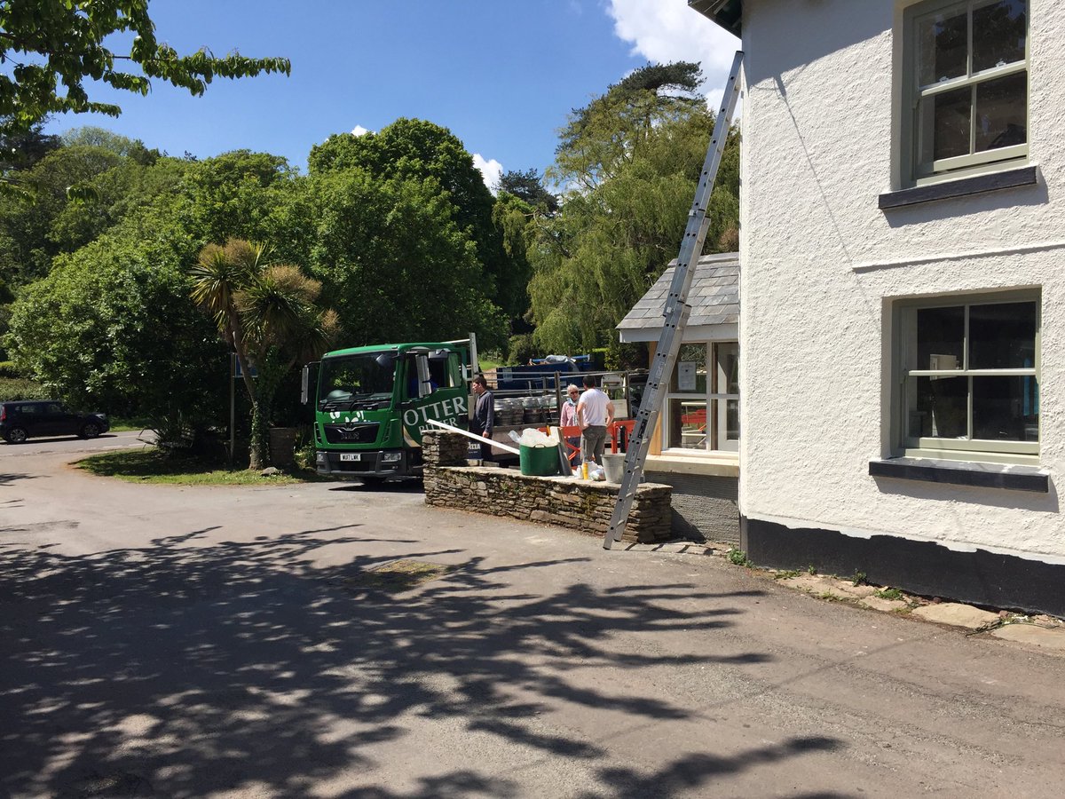 BreffniHugh's tweet photo. So good to see this earlier! Nearly there... โฆ@otterbreweryโฉ #OtterBrewery #ChurchHouse #Stokenham #StartBay https://t.co/bdLVEM6MZn