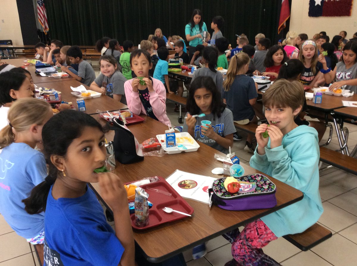 CISDNutrition's tweet photo. We had some delicious samples made from @TCEgarden produce at @TCETexans last week!  Fresh Pico de Gallo and Chard &amp; Spinach salad with orange vinaigrette! YUM! 🥗🍅🥬 #CISDSchoolGardens #SchoolGarden #EatLocal #OutTeach #RealSchoolGardens #SchoolFood https://t.co/u5ZaPJUKB8