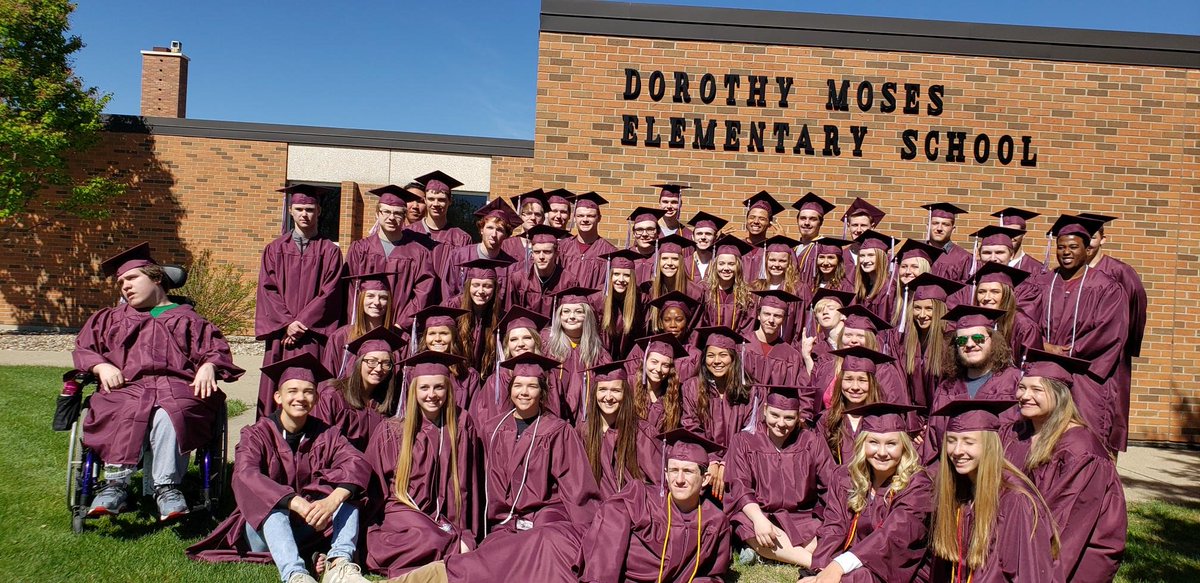BismarckSchools's tweet photo. Bismarck High School seniors toured their feeder elementary schools today to inspire younger students to work hard and graduate! Thanks to BHS secretary Cassie Bauer for sending these photos. #learnbps https://t.co/gqS3FrWpaF