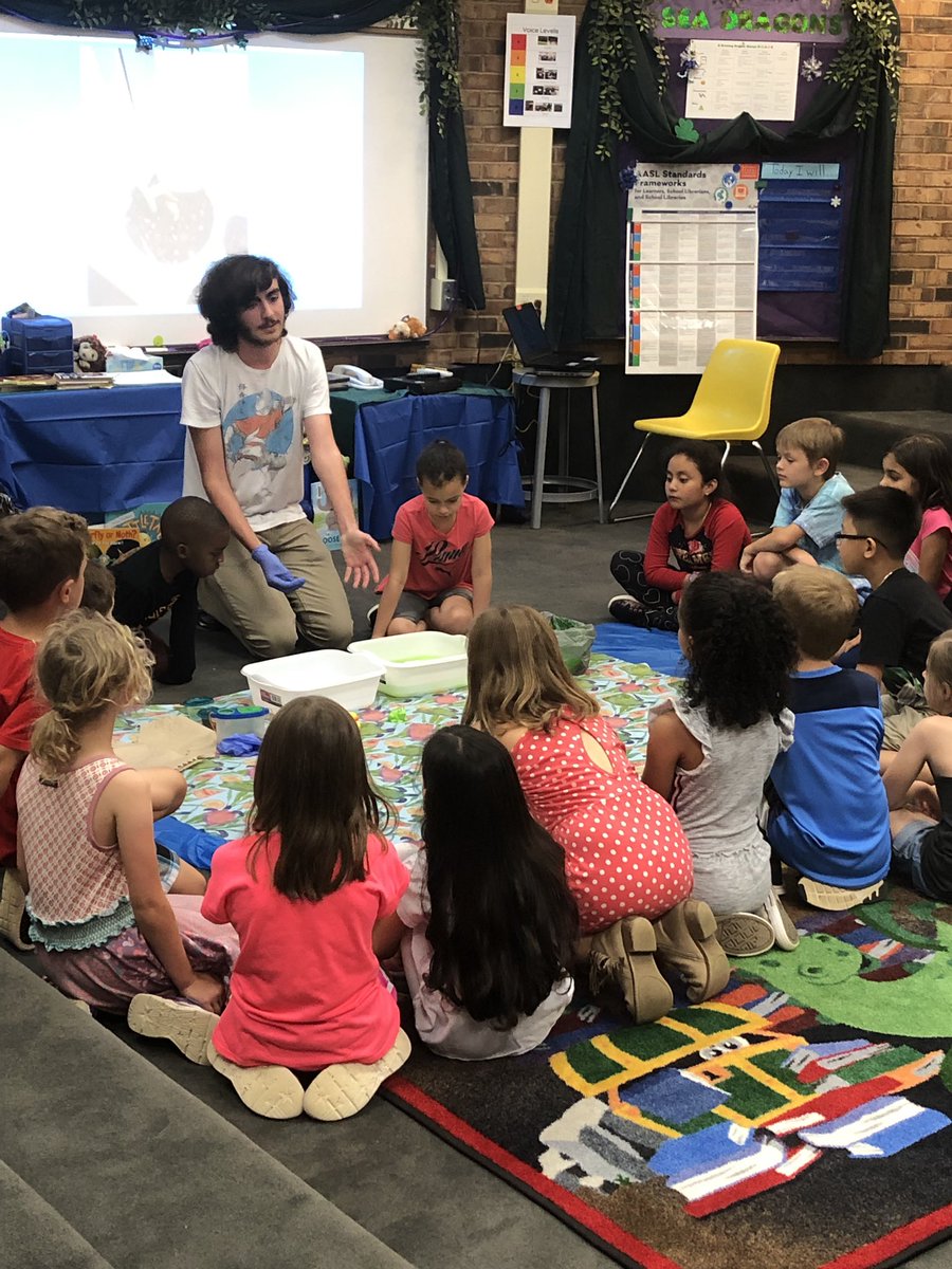 srburnham326's tweet photo. Our first graders love learning from high schoolers! @MChristineYates @MrsLeesLibrary @MelissaTReams #verticalcollaboration @ccpsinfo https://t.co/I8EWHrnxze