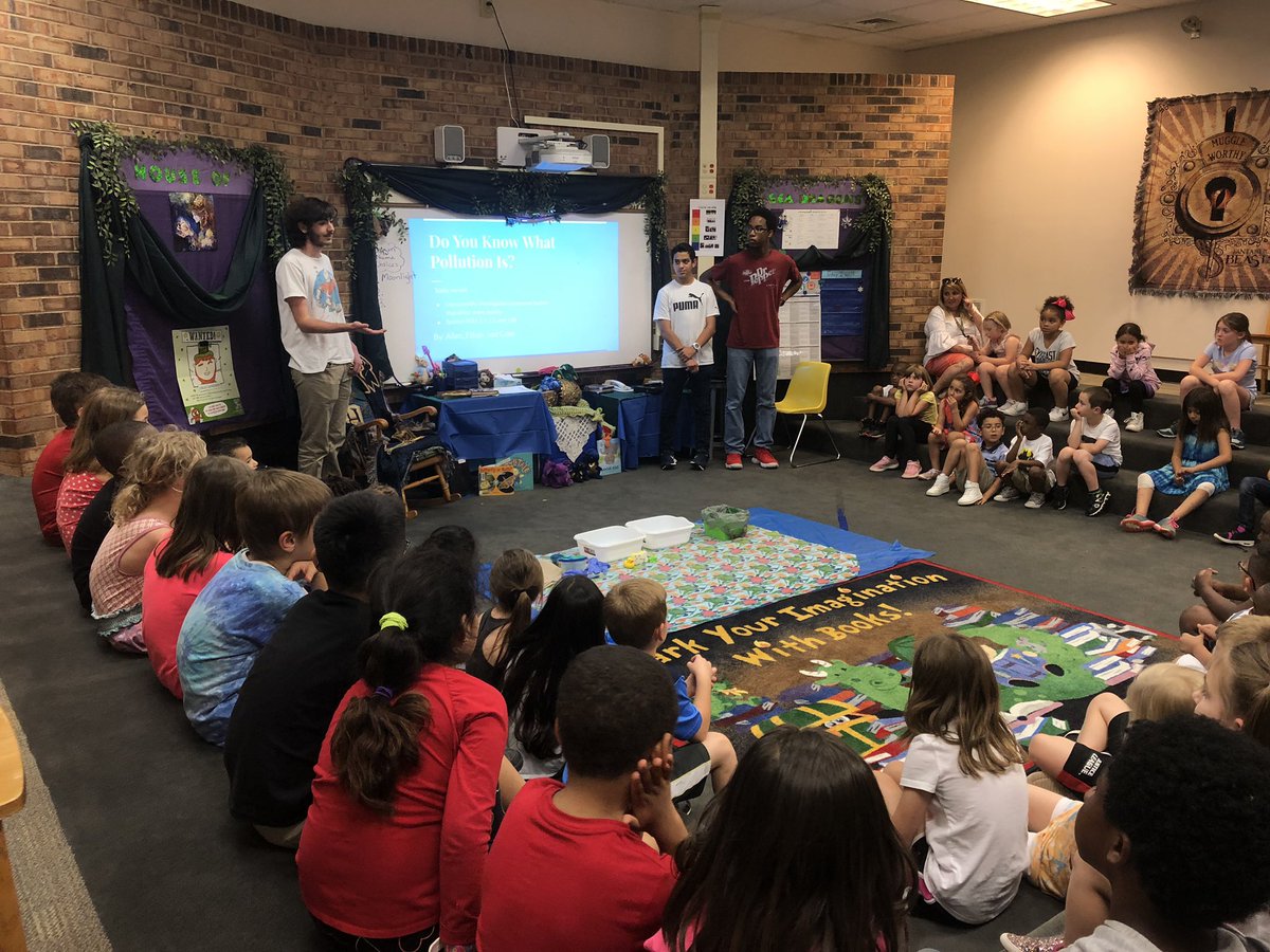 srburnham326's tweet photo. Our first graders love learning from high schoolers! @MChristineYates @MrsLeesLibrary @MelissaTReams #verticalcollaboration @ccpsinfo https://t.co/I8EWHrnxze