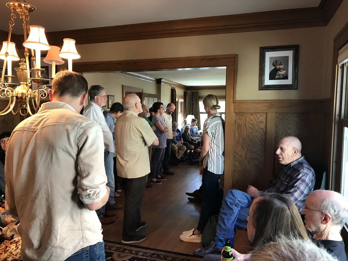 marylouakai's tweet photo. Shoutout to the fantastic volunteers in Milwaukee for the packed house party for @ewarren #wisconsinforwarren #winwithwarren https://t.co/vUpzQ0MgAq