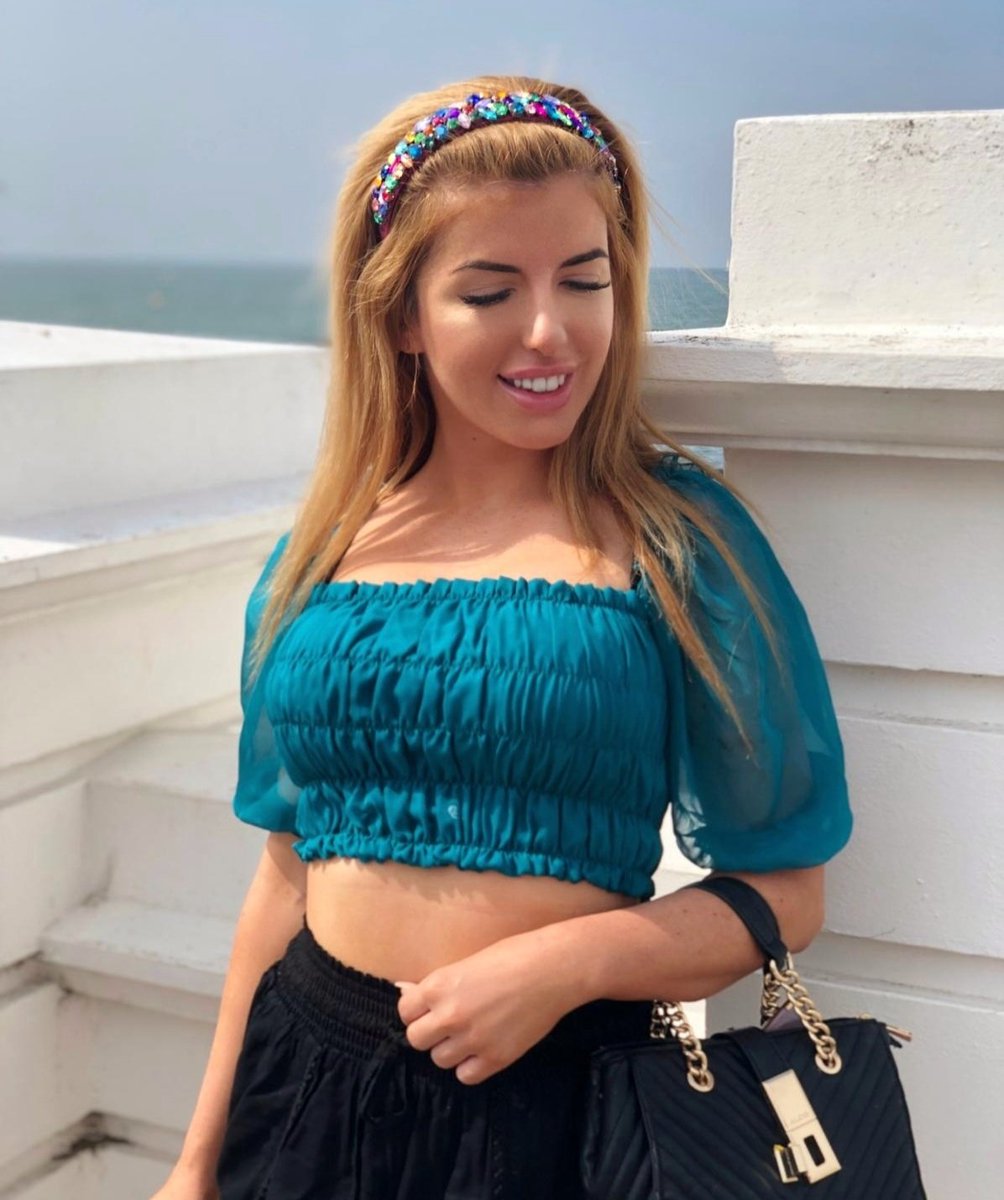 Have you seen her dressed in blue?
See the sky in front of you.
She's like a  r a i n b o w. 🌈