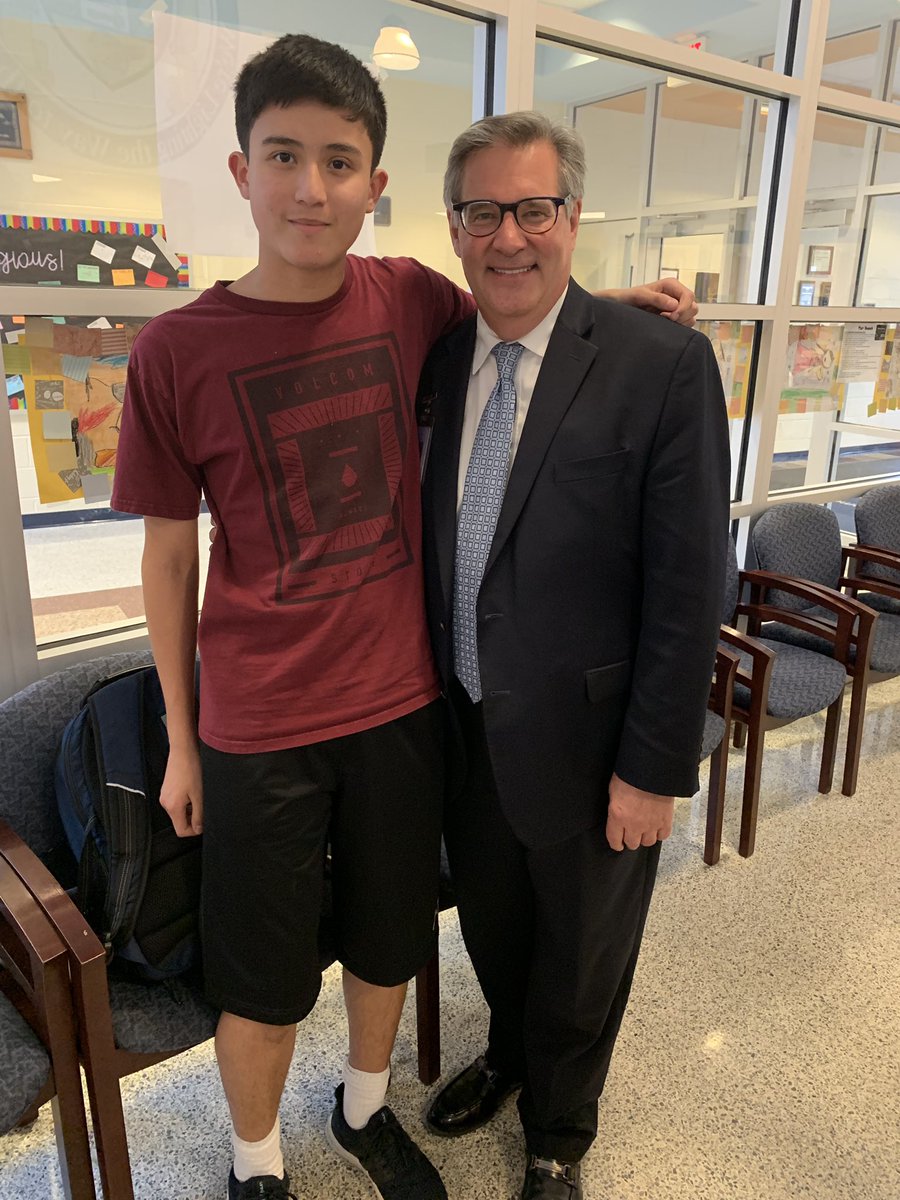 I bumped into Juan Arattia, one of my friends from  @OPHSInfo and we were reminiscing about the Spring Break Rally @OPHSInfo 🐝