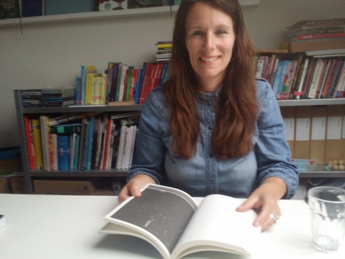 Met <a href="/mvogelsanginfo/">monique vogelsang</a> gesproken over de diepgang in grafische vormgeving voor mijn maandelijkse bijdrage aan <a href="/HveenseCourant/">Heerenveense Courant</a> : de Verdieping. #conceptueeldenken