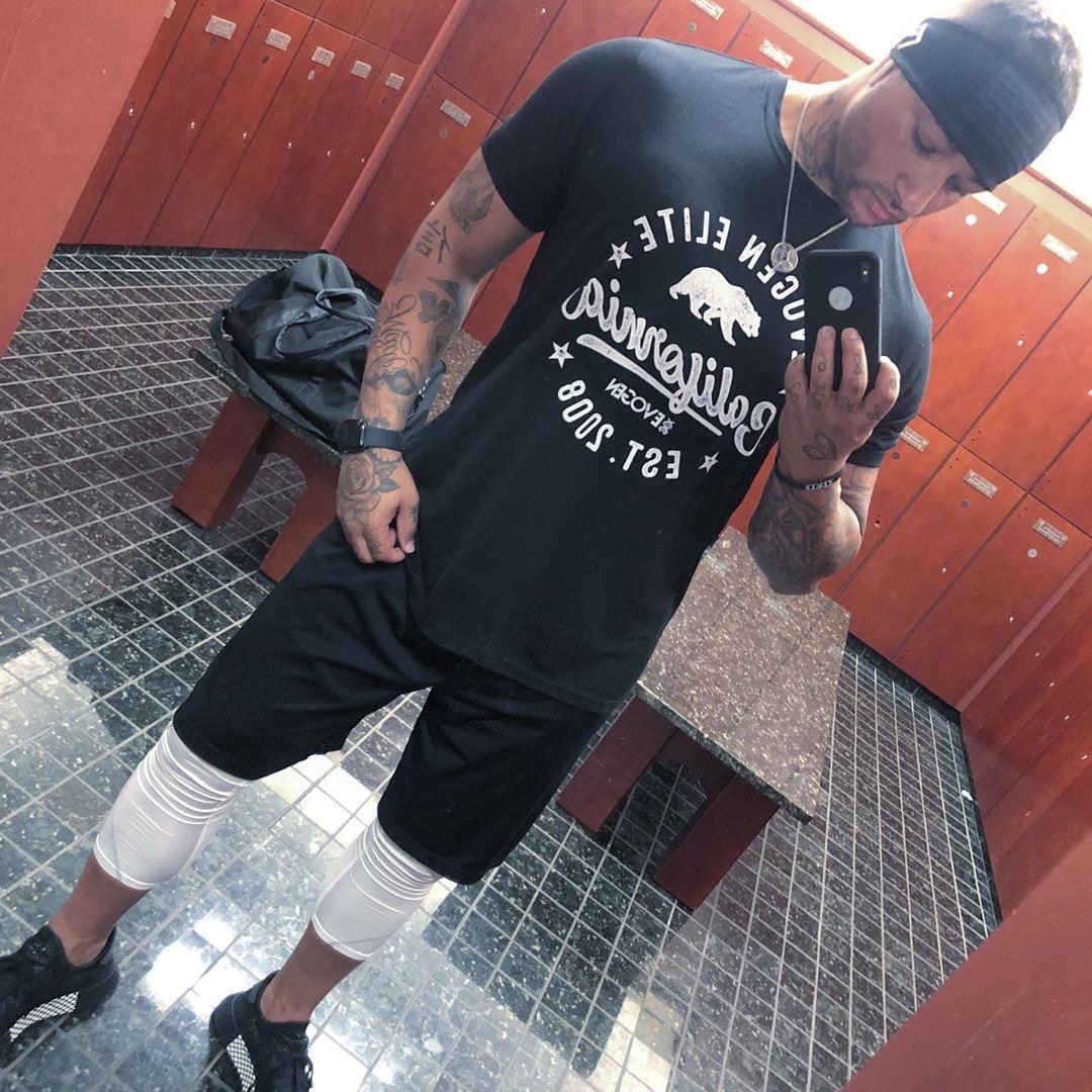 EvogenNutrition's tweet photo. Have you grabbed your Cali ‘08 🐻 shirt yet? 👀
-
Get them before they’re gone! Hit the link in our bio and tag us in a photo 📸 of you wearing it when you get one!
-
#evogen #evogenelite #teamevogen #fitfam #merch #california #warmweather #beachbody #tanktop #croptop https://t.co/1u1lxDBho8